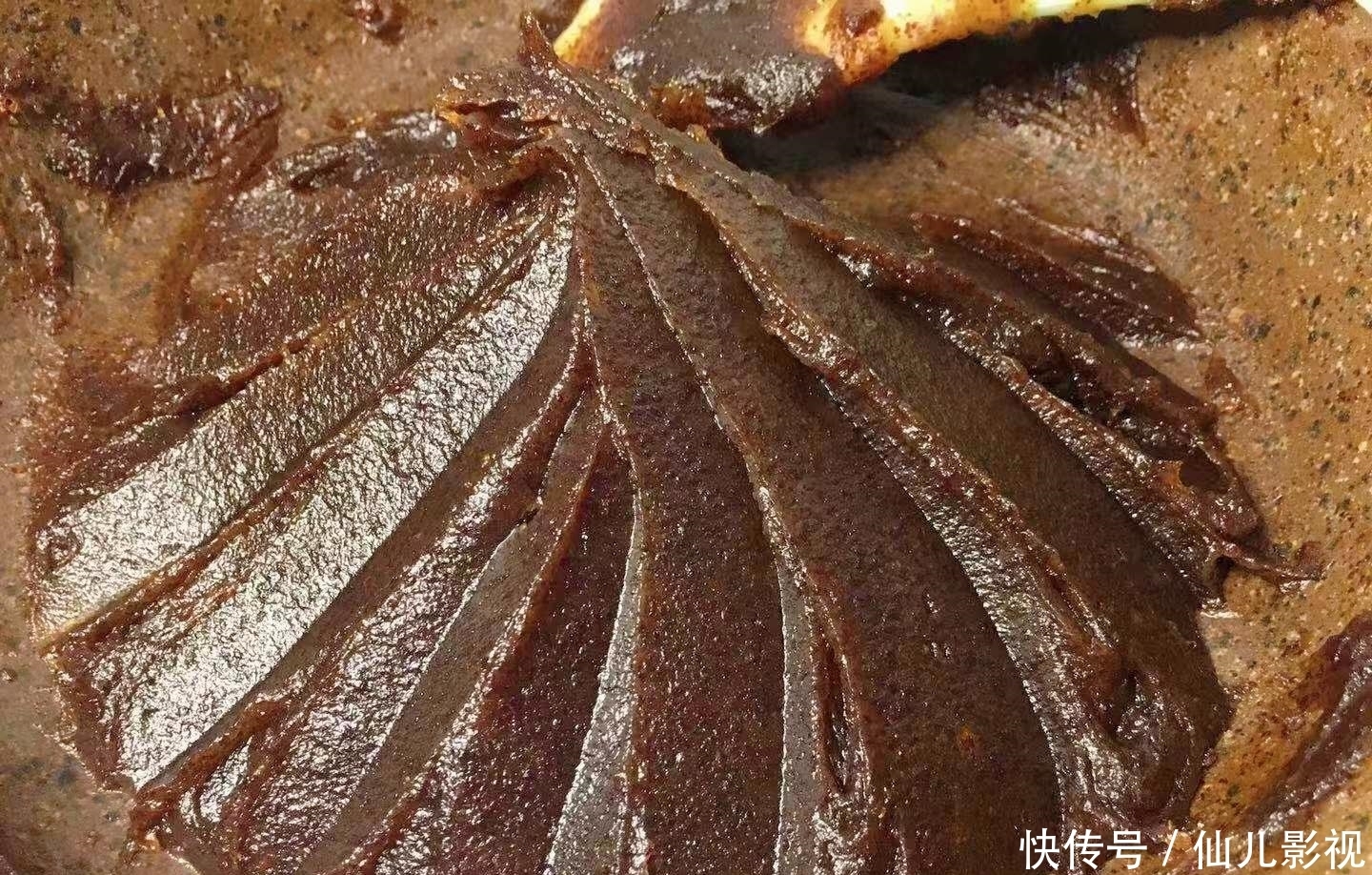 冬天女人手脚冰凉就喝它,每天一杯,驱寒又暖胃,做一次喝一个月