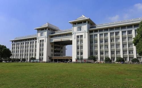 211大学排名（按分数高低排序）