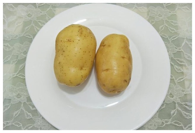 土豆炖肉,5步详细操作方法教给你,这样做香而不腻