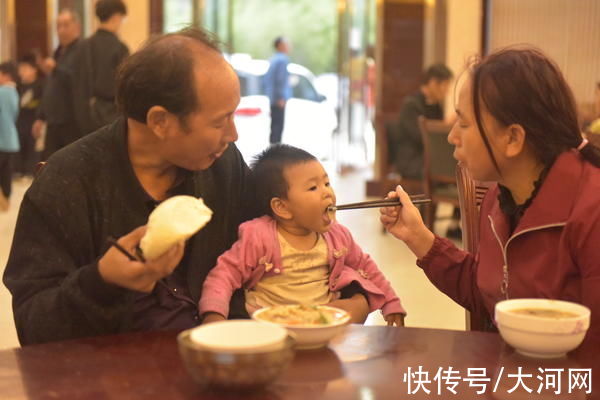 群众|暴雨！转移！——嵩县南部山区党员干部的防汛抗洪“印迹”