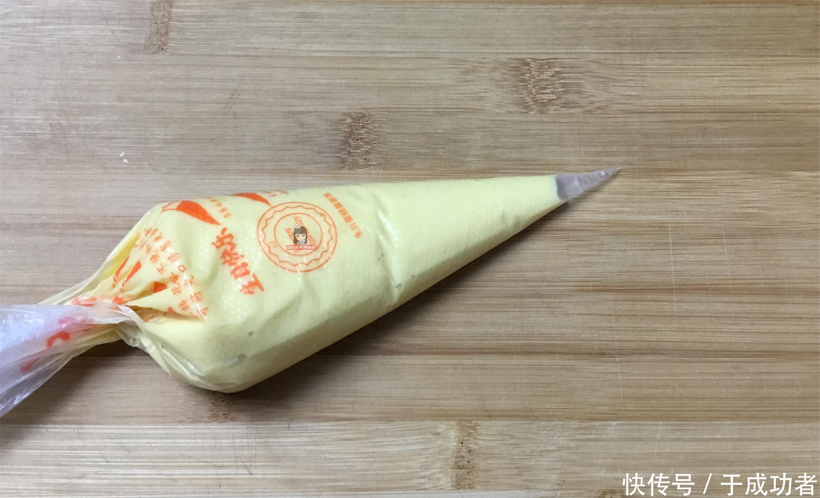 秘制|1碗面,3个鸡蛋,教你做一道秘制小点心,好吃到停不下了