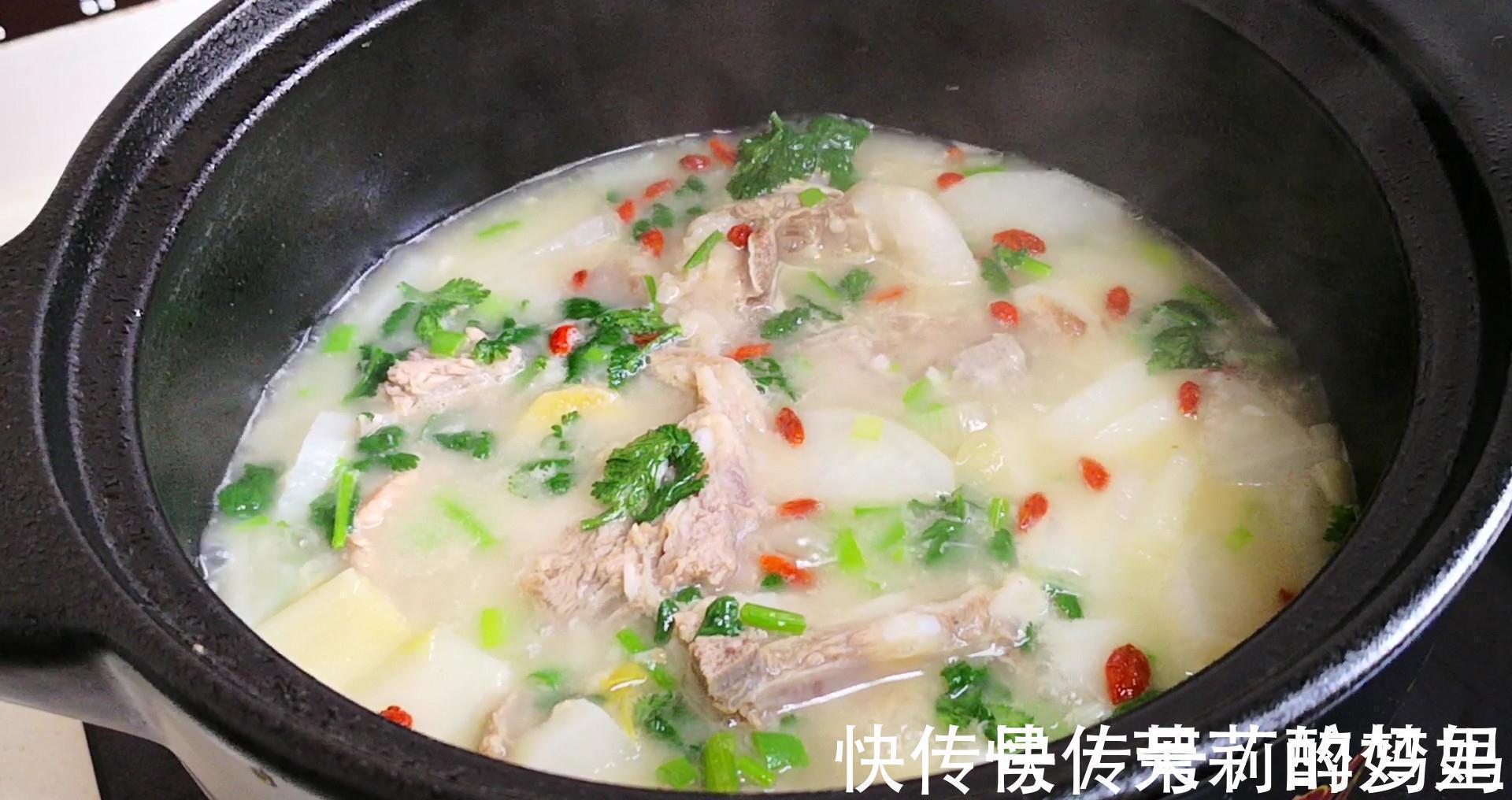 多喝|秋天如果有条件,建议中老年人:多喝这汤,增强免疫力,营养健康