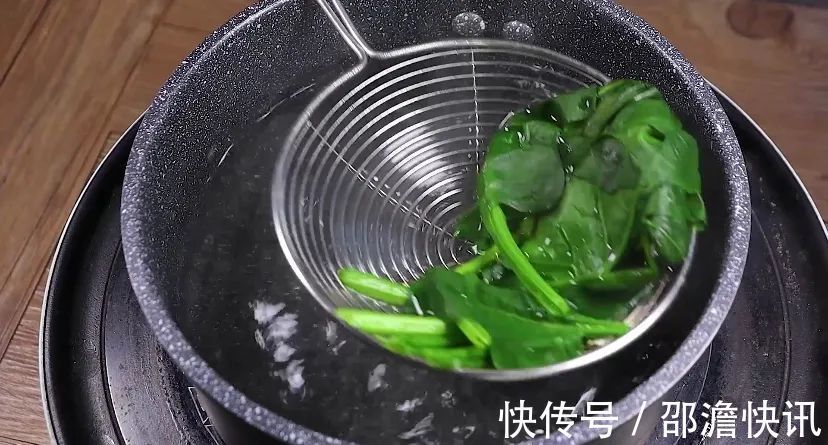 宝宝|宝宝爱吃的面条做法,孩子抢着吃长高个,出锅秒光,11月辅食首选