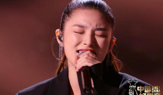 王馨|《好声音》8强出炉张露馨演唱精彩,姚晓棠满票晋级,汪峰竟黑脸