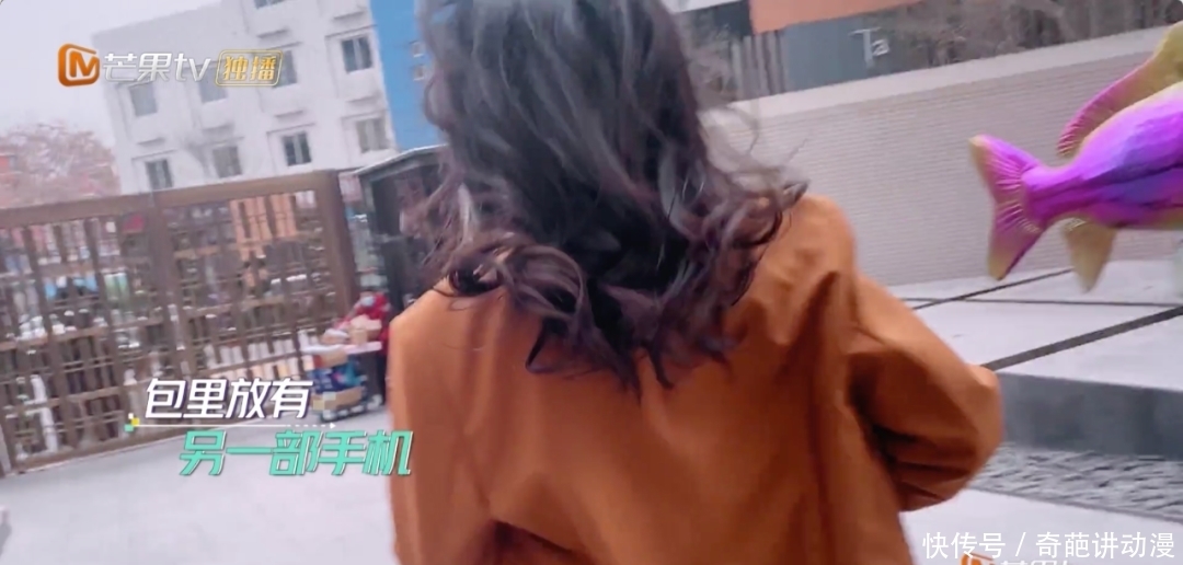 她俩吵起来了，我竟然觉得好过瘾！