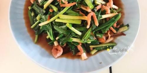 70后一家四口的午餐，朋友圈火了，朋友：这样生活其乐融融，真好