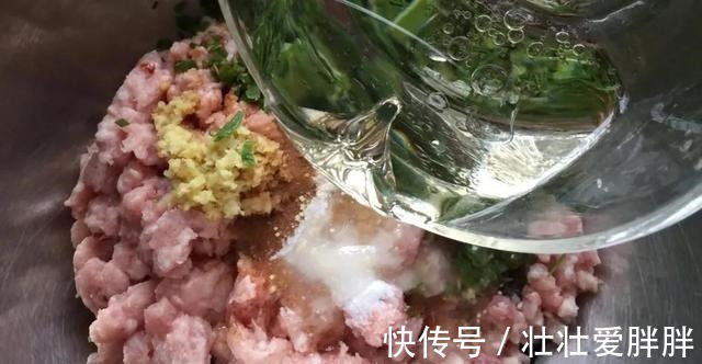 冬至包饺子,就爱吃这馅,比韭菜鲜,比白菜香,鲜嫩多汁真好吃!