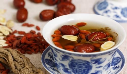 春天適合養(yǎng)血，多吃的食物，嫩膚益氣，滋陰排毒，緩解身體疲勞