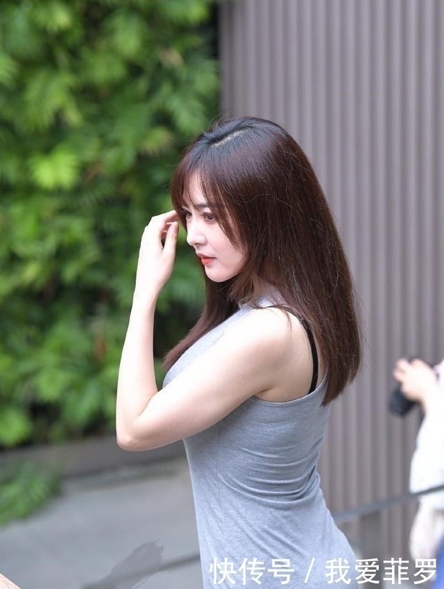 看上去很紧身的连衣裙，胖姑娘说我们一样很漂亮