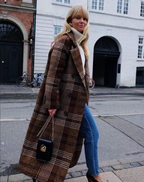 格纹 流行什么大衣?优雅大气的格纹大衣很火,美得高级不撞衫