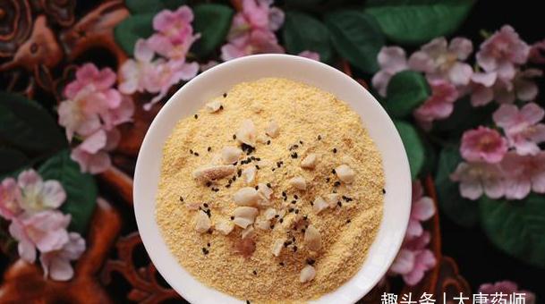 玉米面炒一炒,竟变成一味良药!精神好了,睡眠好了,越来越年轻