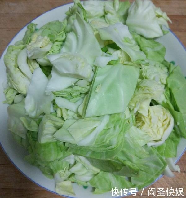 包菜炒肉|减脂瘦身的晚餐就是它了,吃了以后体重蹭蹭往下降,成本只要2元