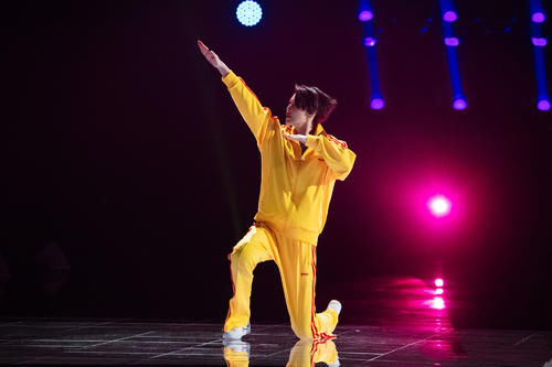 《乘风破浪的姐姐》选手缺少冲劲,首秀整体不如上季,观众不看好