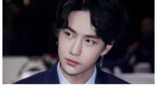 天天兄弟|王一博主持人身份遭替換，這是為什么？