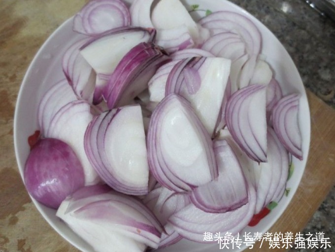 它是血管的“清道夫”,每天炒一盘,血管洁净了,早食早受益