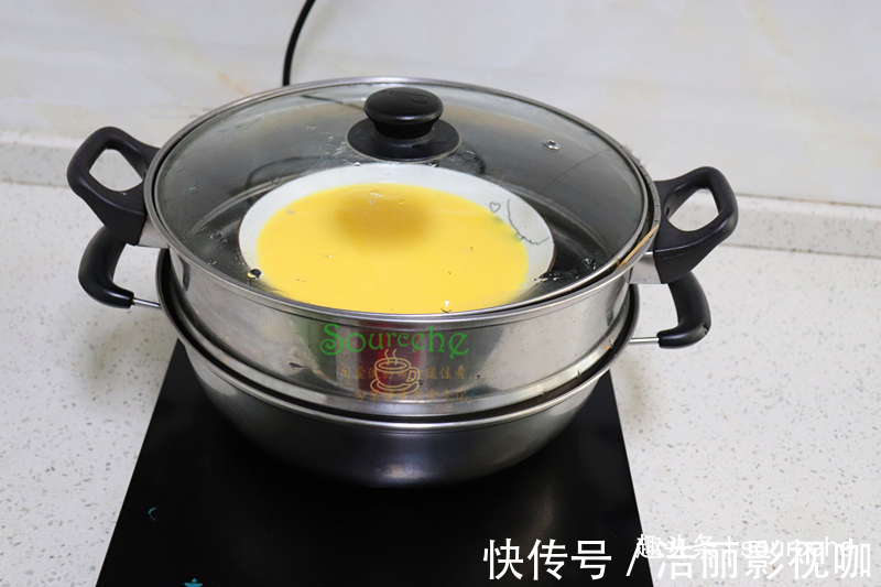 蜂窝|蒸鸡蛋时多加一步,鸡蛋羹平滑如镜,鲜香无蜂窝,出奇美味