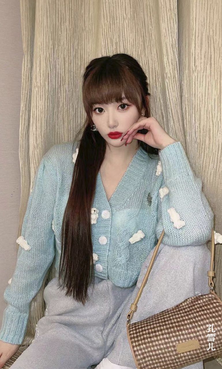 又到了穿针织开衫的季节啦，快来偷师同款穿衣经！