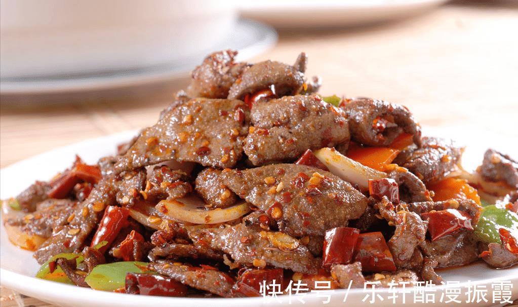 美味|猪肝怎么炒才滑嫩大厨教你一招,出锅不老不腥,健康营养又美味