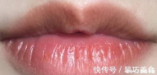 差别|经常涂跟从来不涂口红的人,10年后有什么不同?只想说差别好大!