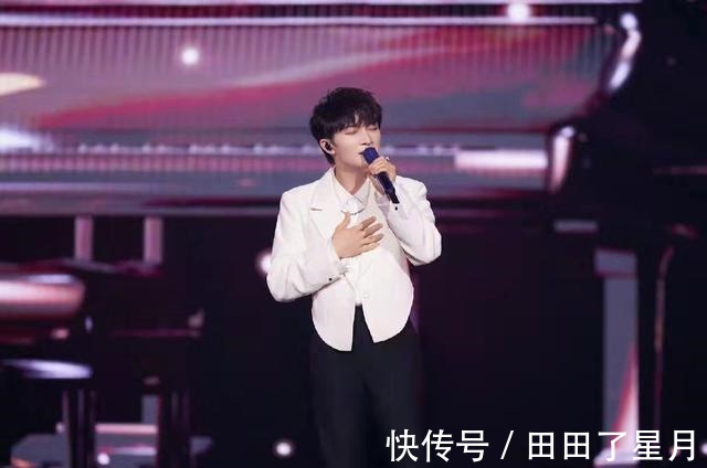 周深一口气拿下15个TOP1,2021新歌收听人数突破1亿