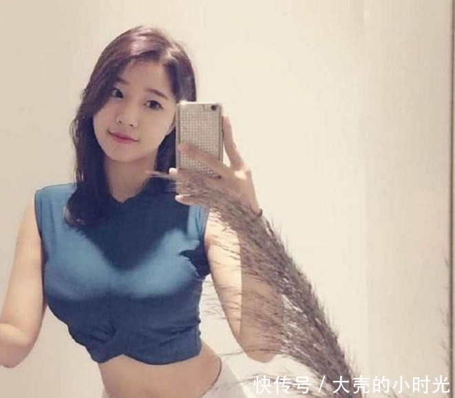 身姿|紧身打底裤美女,拥有纤细大长腿,苗条又性感,大好身姿很是夺目