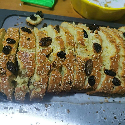 葡萄干芝麻磅蛋糕