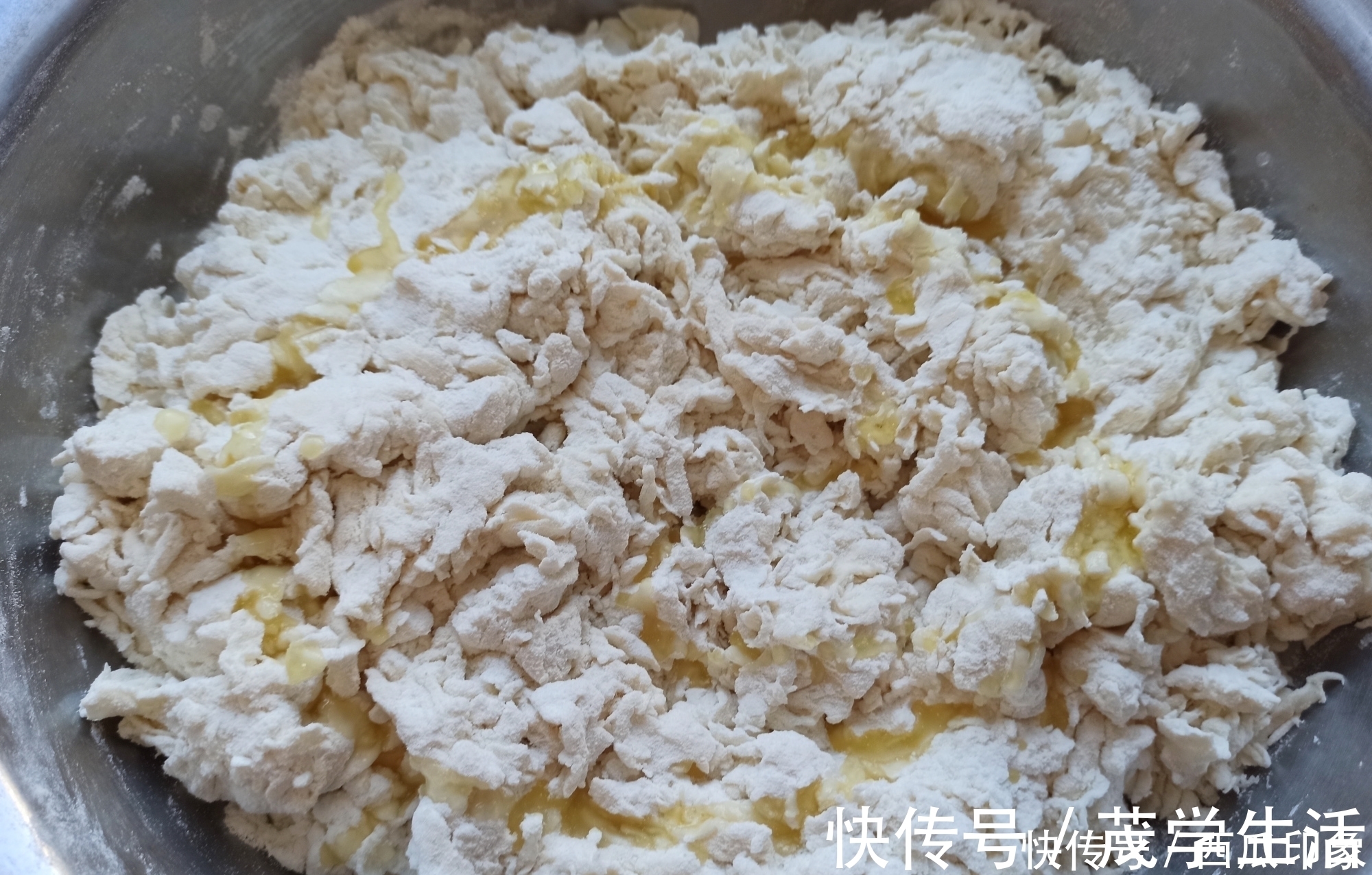 怎样把面快速发满盆？除了酵母粉，再加2样东西，包子馒头特好吃