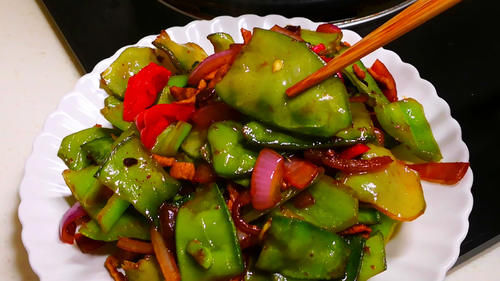 秋天，此3样食材一起炒着吃美极了，鲜美营养足，不放味精也很鲜