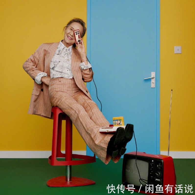 复古色|时尚与年龄无关,80多岁奶奶穿30年前“旧衣”拍照,优雅老去真美