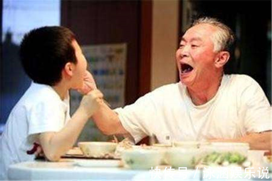 儿媳妇|老人帮子女带娃,超过这个年龄就该退出子女生活,越晚越不受待见