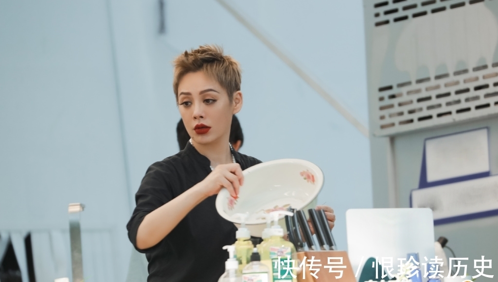 林大厨|《中餐厅》劳动强度严重降低，明星太多工作太少，让人怀念第三季
