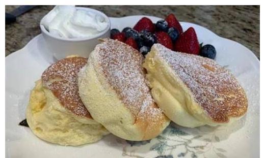 复刻网红法式蛋糕，没有烤箱也能做，金黄饱满，口感松软美味！