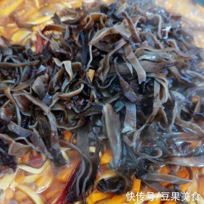 这道鱼香杏鲍菇一上桌，全家都爱吃