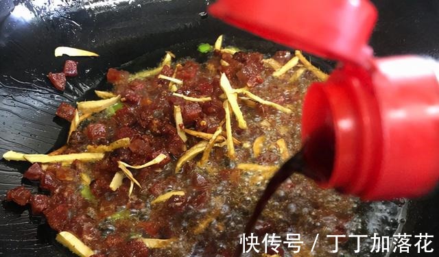 饭菜一锅出，真是懒人的福音，轻松解决2碗米饭！