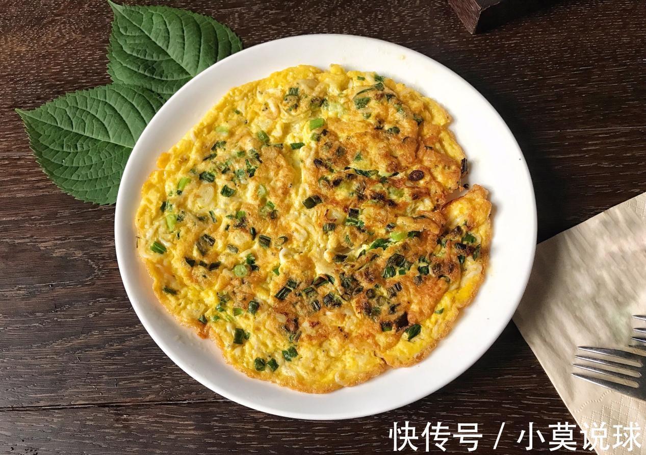 家常银鱼煎蛋,很适合做早餐,10分钟就搞定,鲜嫩好吃