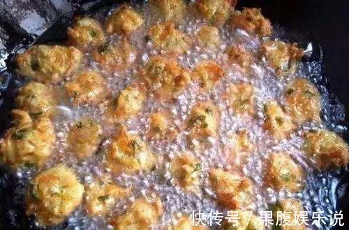 炸素丸子时,要做好“3方面”,炸好的丸子更香酥,凉了也好吃