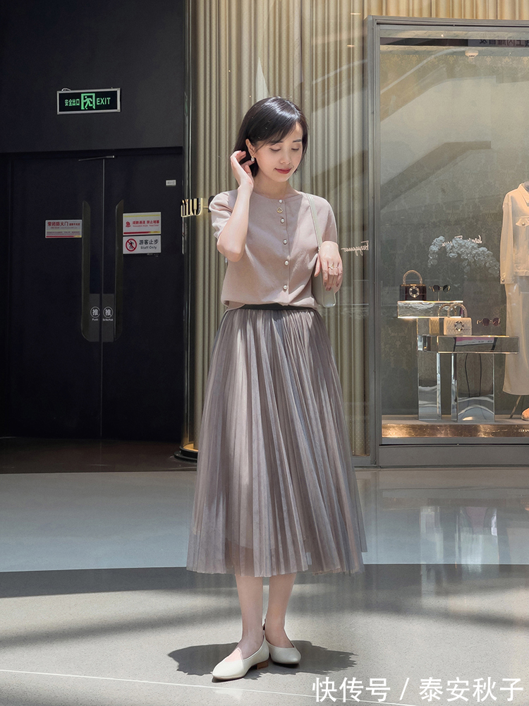 时尚|谁说“矮个子”穿不出高级感？看小个子的她：美得优雅又时尚！