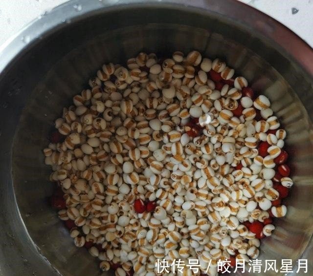 养胃|薏米山药红豆枣粥，夏季养胃去湿粥，营养价值非常高！