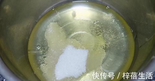 不用烤箱就可制作好吃的早餐蛋糕,简单轻松,直接告别喝粥式早餐