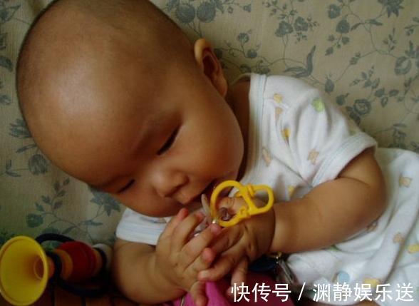 辅食|未满周岁的宝宝肠坏死,儿科医生不满1岁的娃,忌触3种辅食