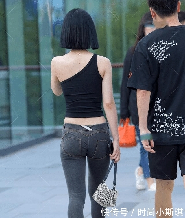 靓妹们 女孩子漂亮不漂亮,衣品很重要,选对了会更加有气质