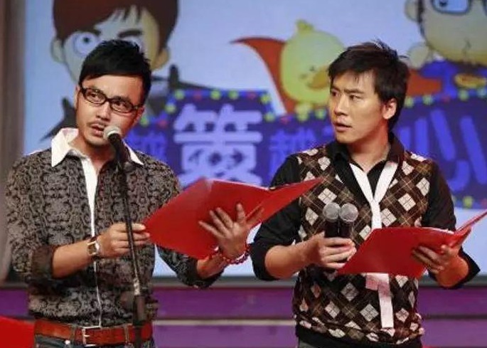 脱口秀 当年搭档汪涵何炅红透半边天,如今直播带货推广方言渐行渐远