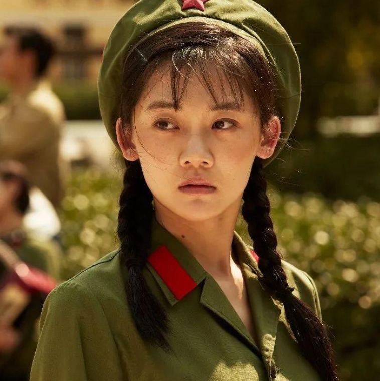 本以为苗苗长相一般,当她和baby同框时,才知道是郑恺眼光有多好