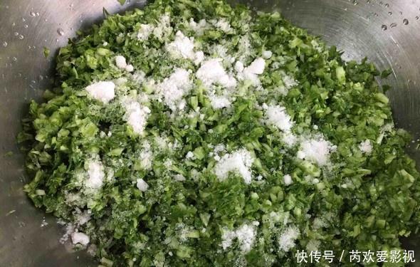 饺子馅|夏季“它”成捆卖,做饺子放一把,一个字鲜!一家老小抢着吃