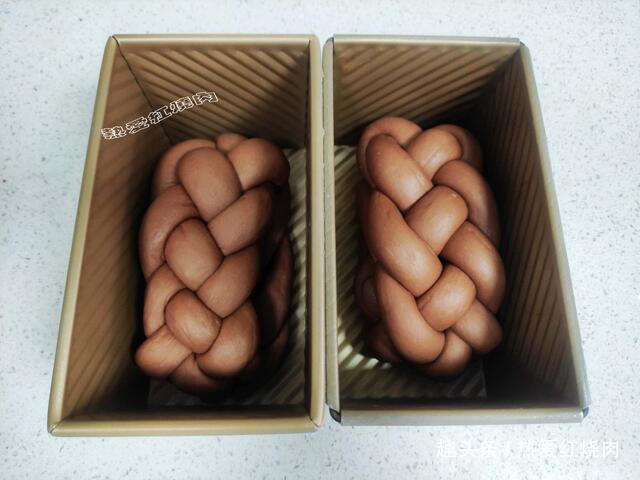 辫子面包容易断筋,自打用了这办法,每次做都成功而且拉丝效果好