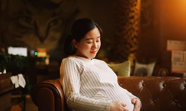 孕晚期|分娩时怕疼想剖却被医生拒绝,孕晚期多做这四件事,更有助于顺产