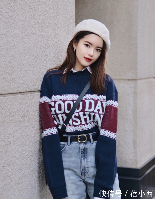小蛮腰 开春之后穿什么才时髦?推荐“毛衣+牛仔裤”,百搭耐看不挑人
