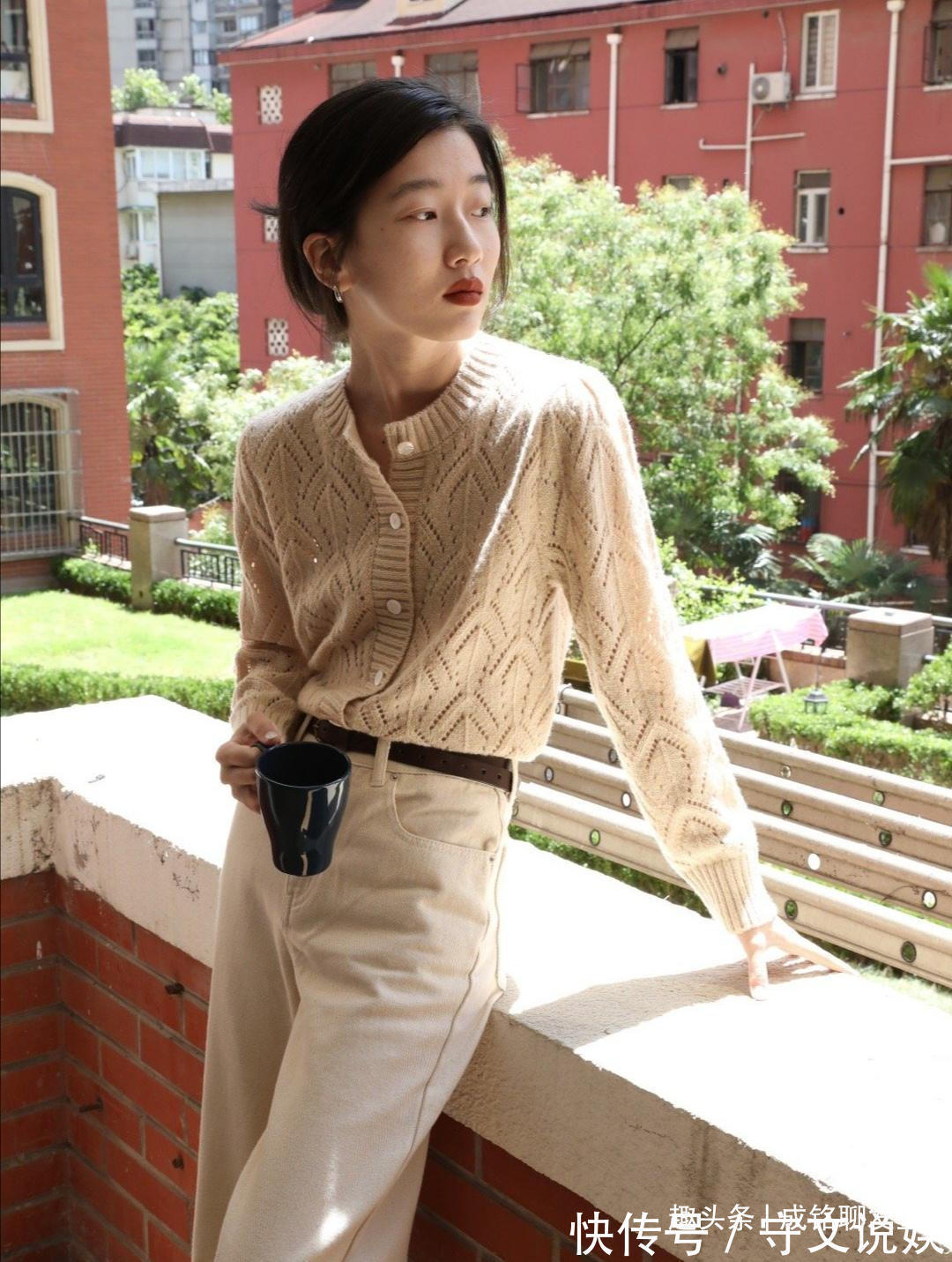 中年女性 中年女性如何穿出减龄效果两组时尚显年轻的穿搭,洋气更显气质