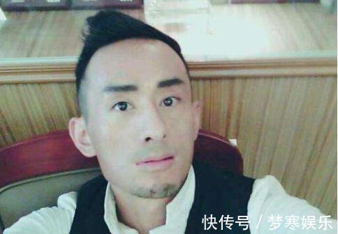 擊敗鳳凰傳奇,草根歌手阿寶翻車后退隱歌壇,現(xiàn)在變成軟飯男?