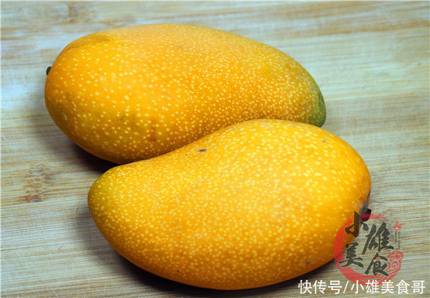 买芒果,选“瘦长”还是“胖圆”?牢记4不买,个个新鲜又香甜